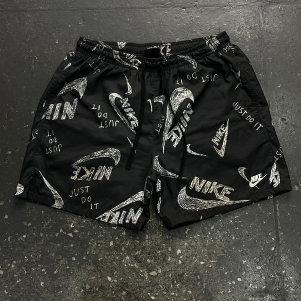 105 나이키 멀티로고 반바지
