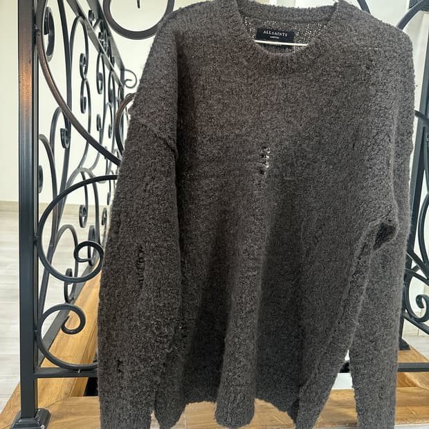 올세인츠 데미지 니트 판매합니다.