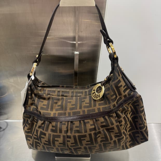 FENDI 펜디 브라운 빅주카 빈티지 숄더백 호보백