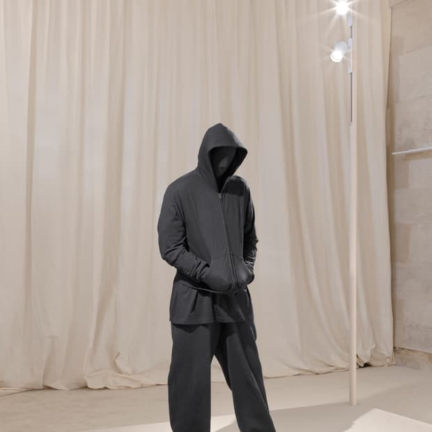 발렌시아가 탭 원아웃 후드집업