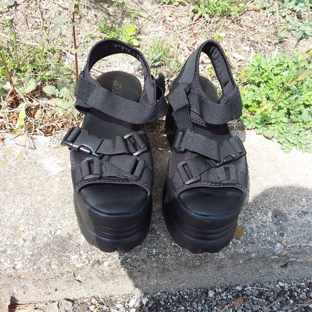 블랙 플랫폼 샌들 250