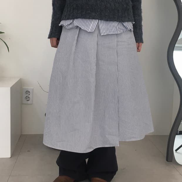 BEAMS detail long stripe skirt