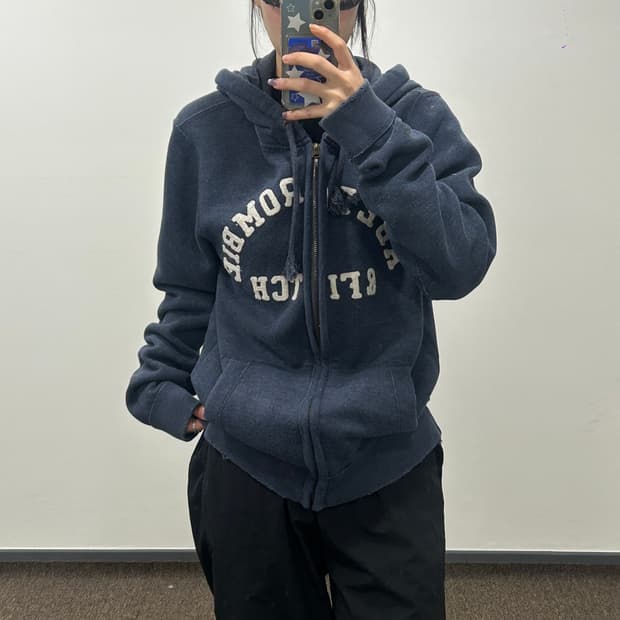 Abercrombie 아베크롬비 화이트 스펠아웃 로고 네이비 후드집업  