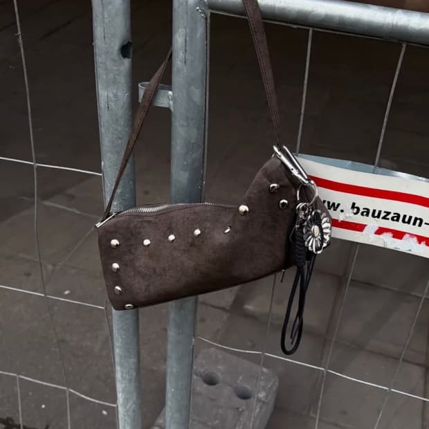 YUNSE 윤세 루시백 스터드 숄더백 브라운 가방