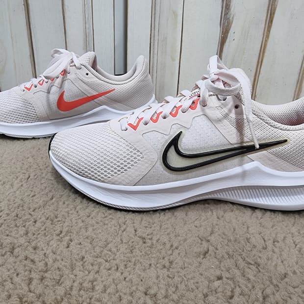 나이키 다운 쉬프트11 러닝화 (D117