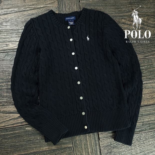 [폴로 랄프로렌] 포니 로고 자수 케이블 꽈배기 가디건 블랙 M20256