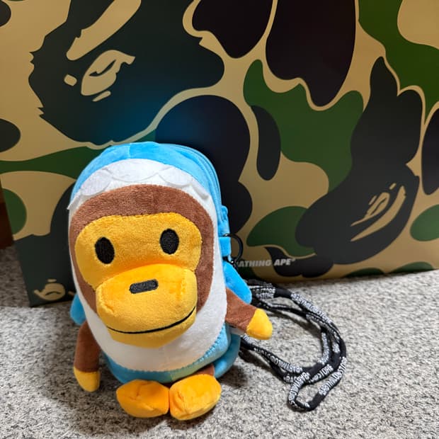 베이프 베이비 마일로 모바일 백 새상품