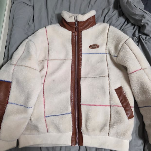 인세인개러지 x 위캔더스 후리스