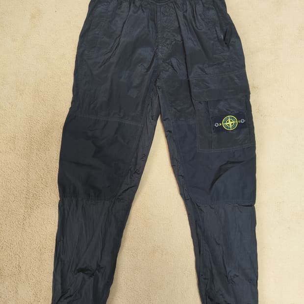 스톤아일랜드 나일론메탈 팬츠 32