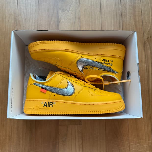 270 나이키 오프화이트 포스 유니버시티 골드