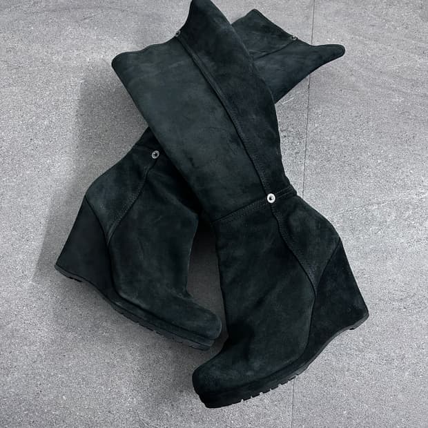 프라다 스웨이드 웨지 롱 부츠