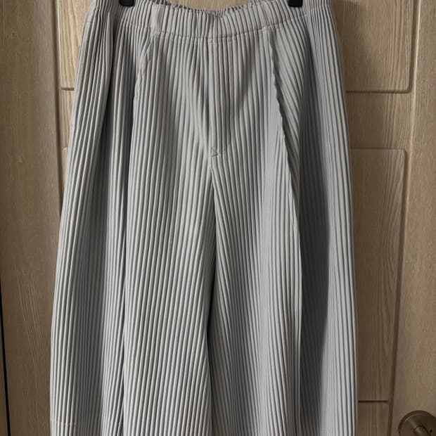 옴므플리세 그레이 와이드 숏 팬츠 2size