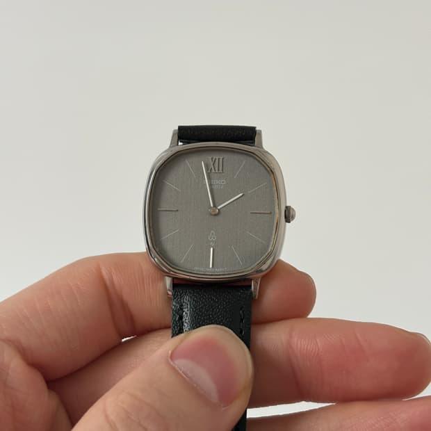 1980s Chariot Grey Dial Square Quartz