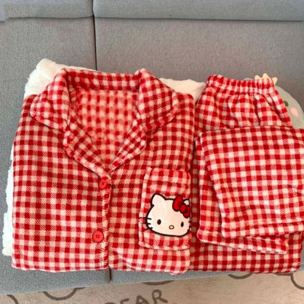 키티잠옷 판매합니다