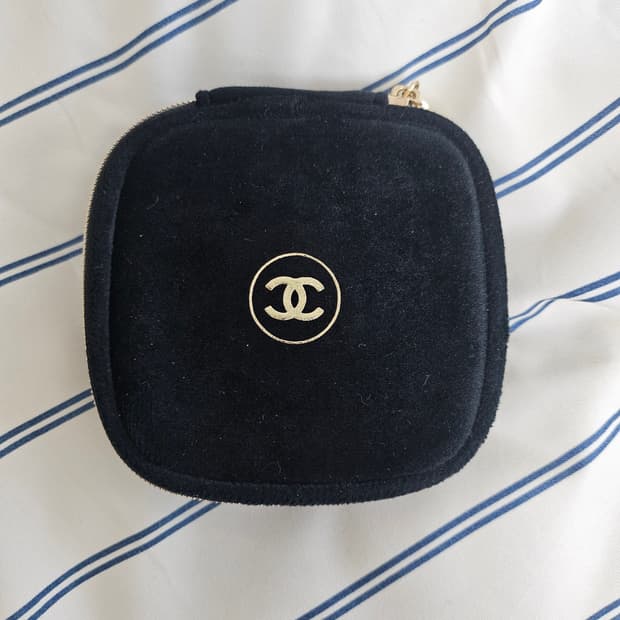 샤넬 파우치