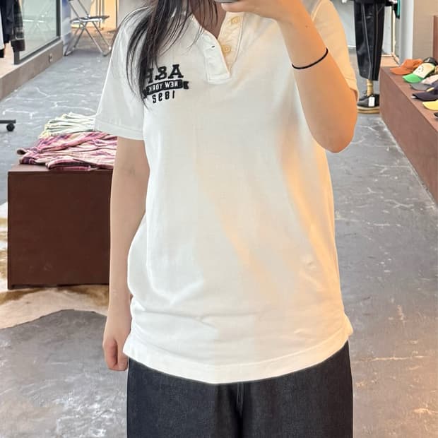 아베크롬비 앤 피치 자수로고 화이트 카라 반팔 H3224