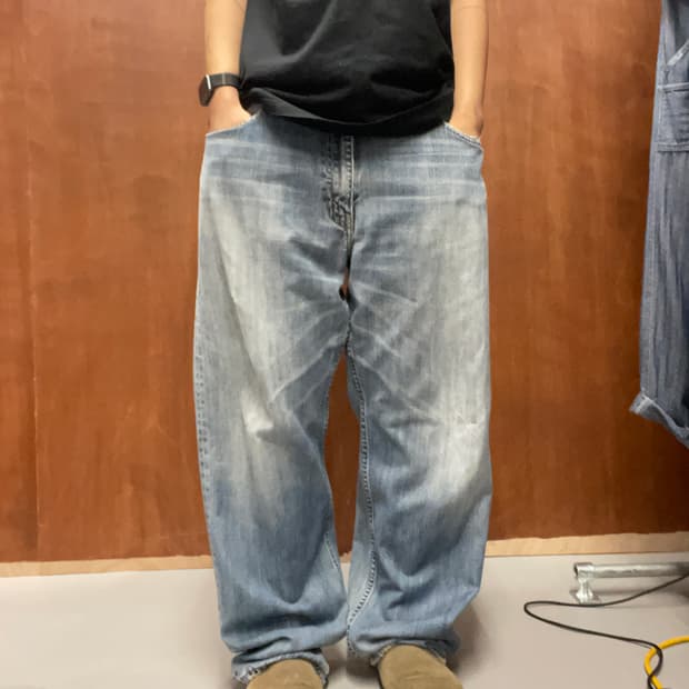 Levi’s 504 denim pants
