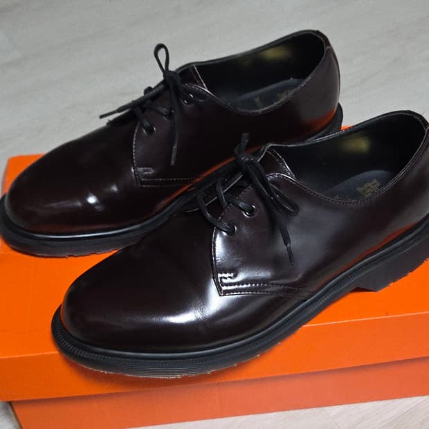 닥터마틴 1461 MIE 다크 체리 멀롯