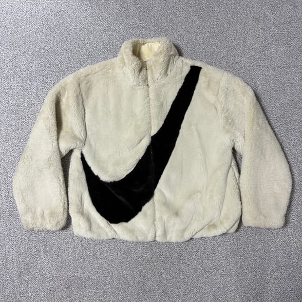 [정가 20만원] 나이키 NSW 포우 퍼 자켓 여성용