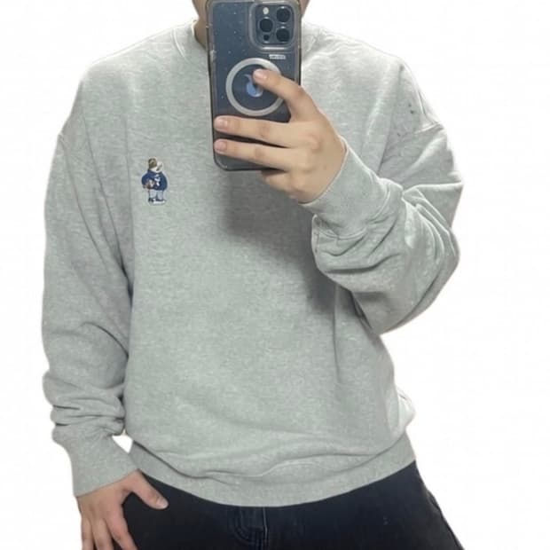 Yale 불독 자수 맨투맨