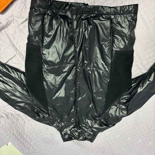 몽클레어 폴라택 소제 패딩점퍼