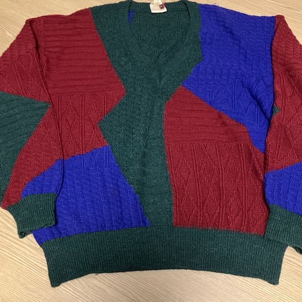 Japanese brand Dolce V-neck knit