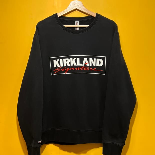 [L] 커클랜드 로고 크루넥 맨투맨 굿즈