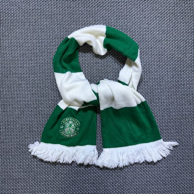 HIBERNIAN football muffler