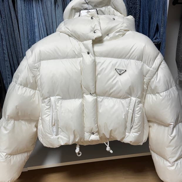 프라다 리나일론 컨버터블 패딩 36