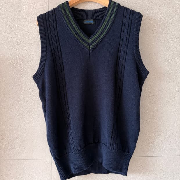 일본제 브이넥 조끼 베스트 니트 후지 요트 울혼방