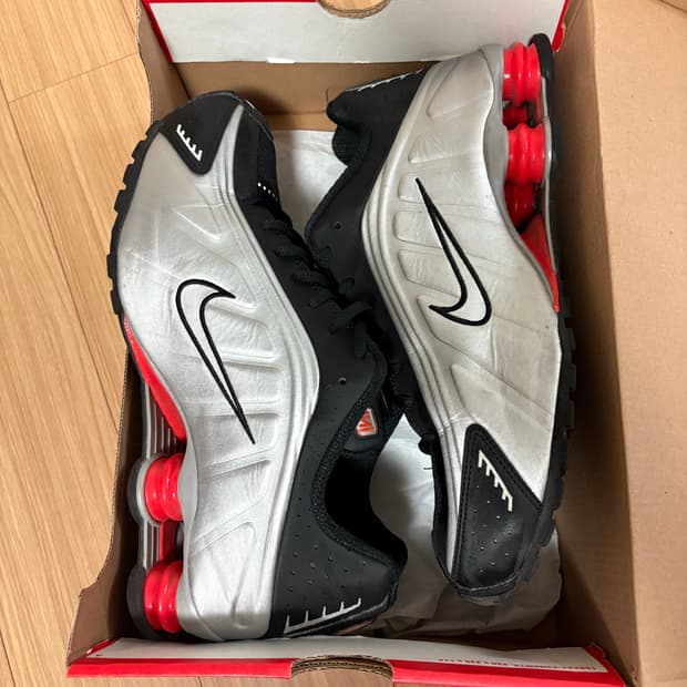 샥스r4 280 블랙앤메탈릭실버