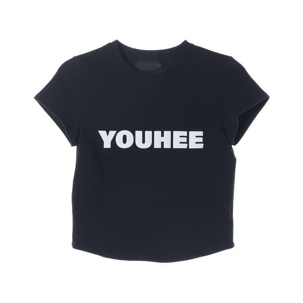 YOUHEE 빅 로고 슬림 크롭 티셔츠 BLACK