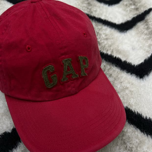 GAP 스펠아웃 빈티지 캡/레드