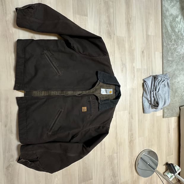 칼하트 J97 디트로이트 팝니다