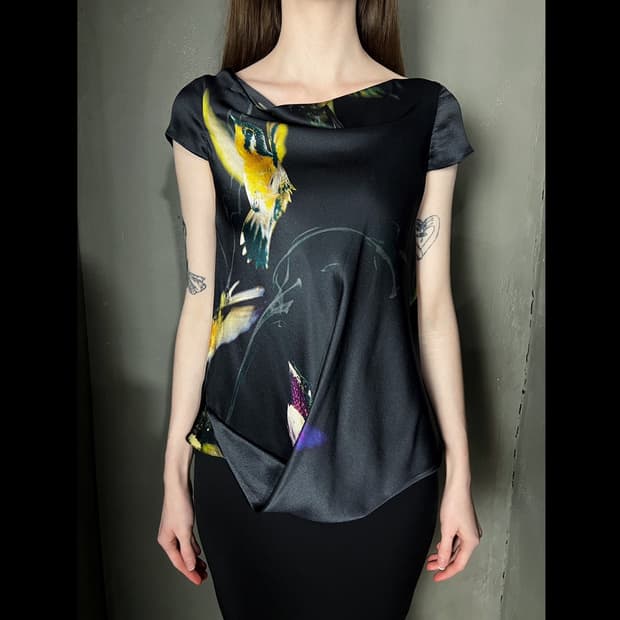 08ss 알렉산더 맥퀸 실크 카울넥 탑