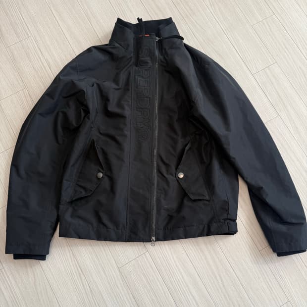 슈퍼드라이 바람막이 블랙 