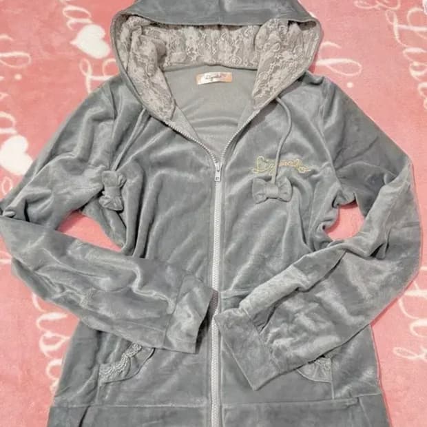 리즈리사 산리오 마이멜로디 레이스 벨벳 갸루후드집업 대대장 셋업