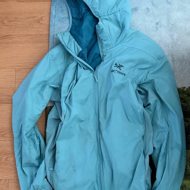 아크테릭스 아톰 LT 후디 솔레스