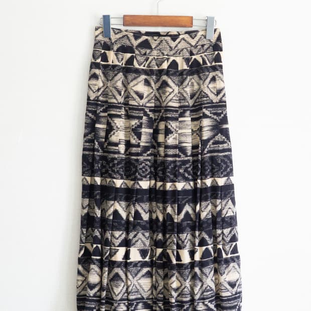 Pattern skirt