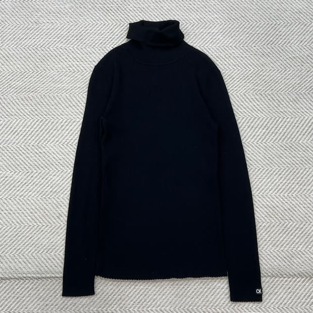 캘빈클라인 목폴라니트 r2238