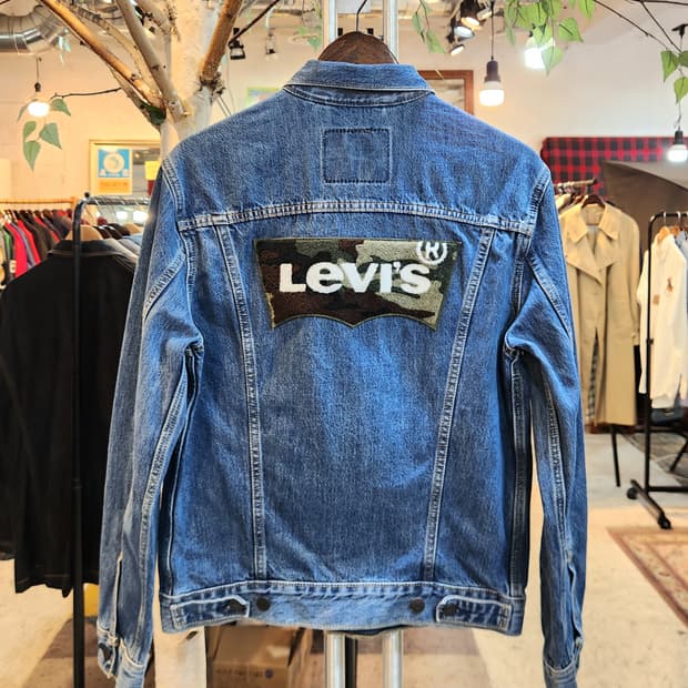 LEVIS 리바이스 카모 패치 데님 자켓