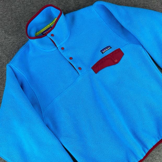 16FW 파타고니아 신칠라 스냅-T 스카이블루/레드