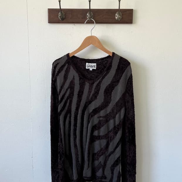 DASIC 지브라 스웨터