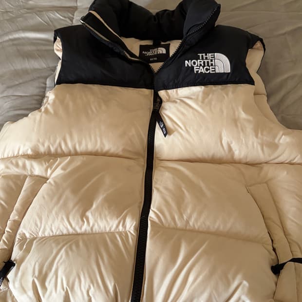 노스페이스 크림색 패딩조끼 M(95)