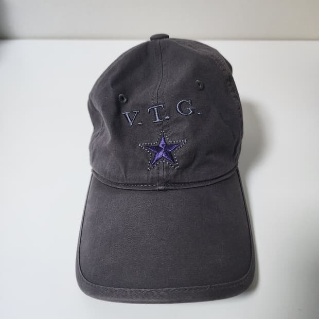 해칭룸 VTG Star Cap Washed Charcoal 볼캡