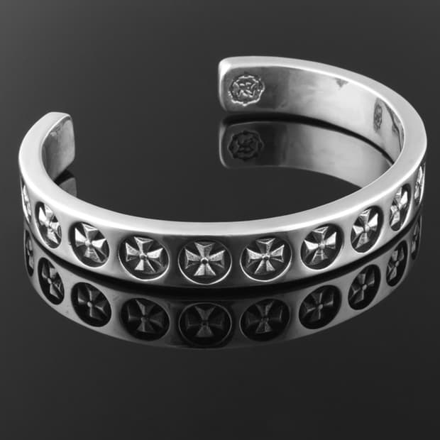 구매) 킹크로치 블랙 크로스 뱅글 브레이슬릿