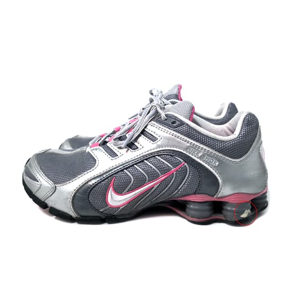 [250] 나이키 샥스 나비나 실버