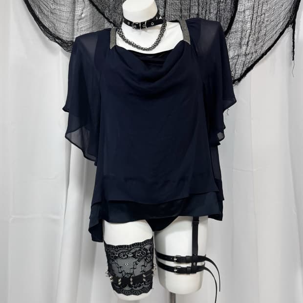  detail blouse