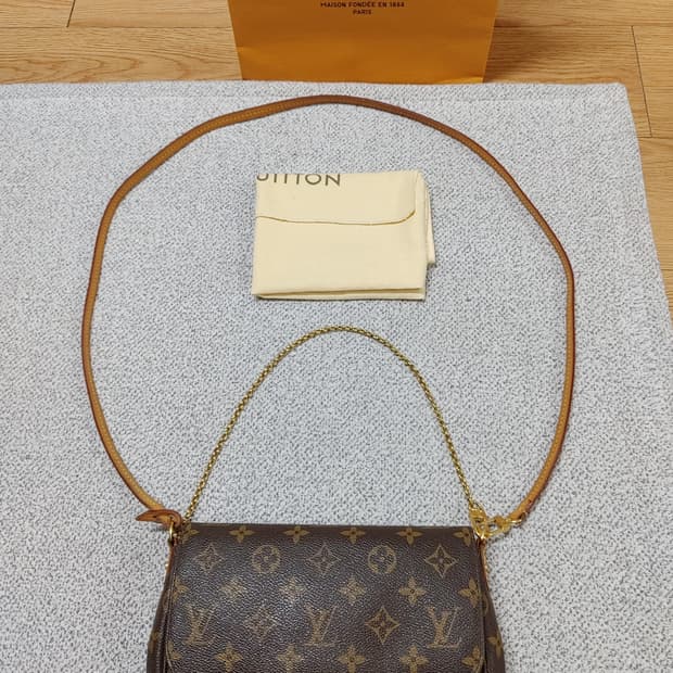 정품 루이비통 페이보릿 pm 크로스백 클러치백