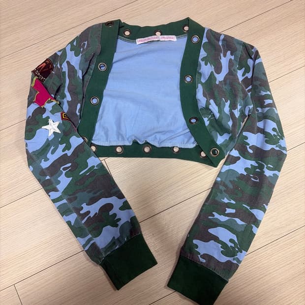 Patch Detail Camouflage Bolero 카모 볼레로